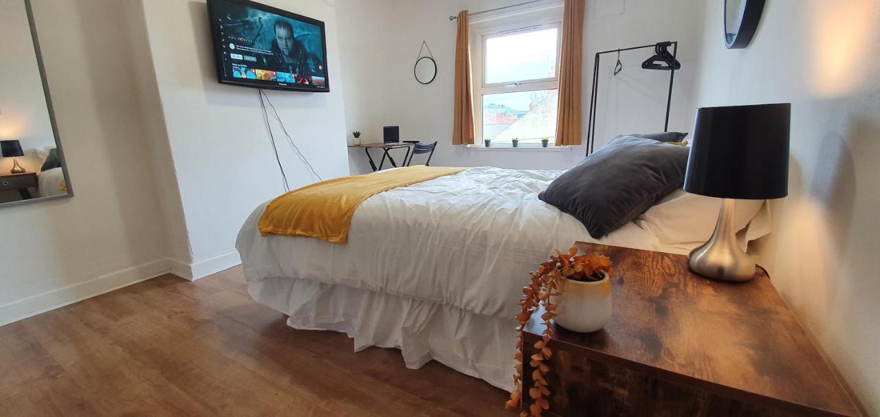 Fast Broadband, Budget Stay, Free Netflix. Cardiff Buitenkant foto