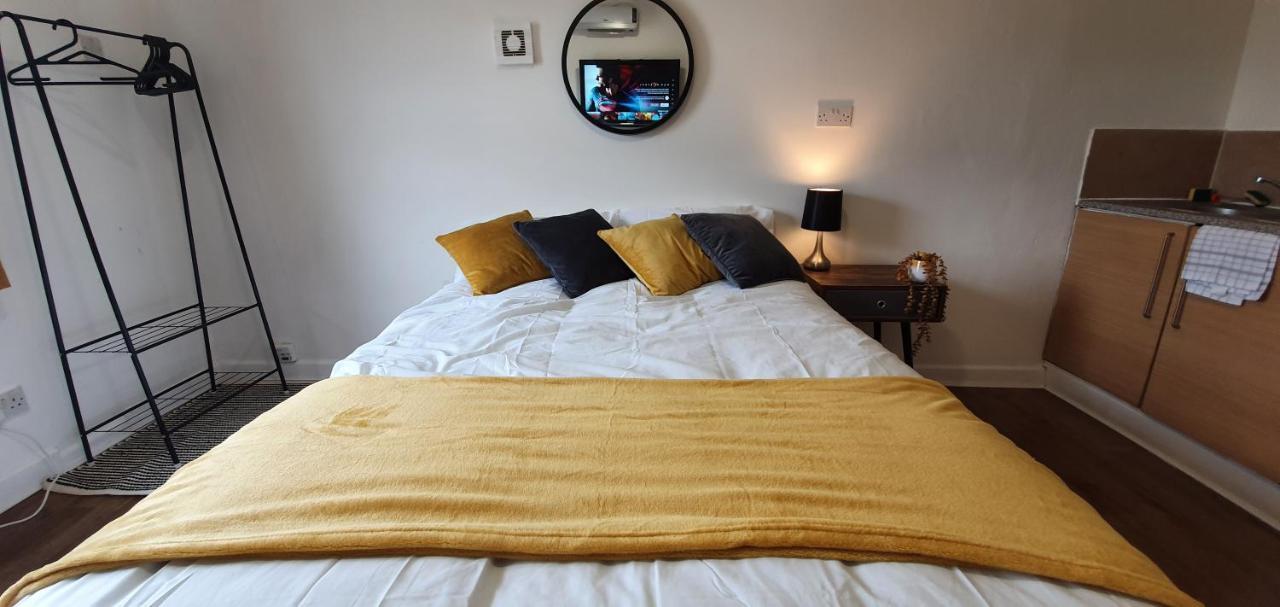 Fast Broadband, Budget Stay, Free Netflix. Cardiff Buitenkant foto